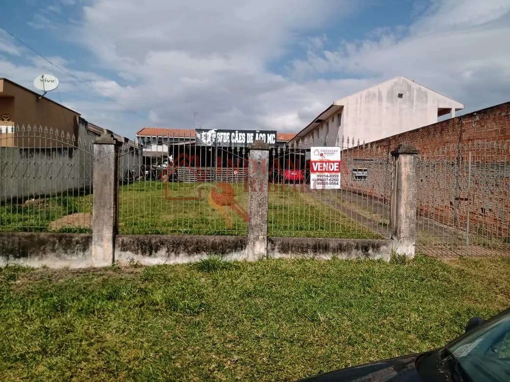 Terreno à venda em Uvaranas